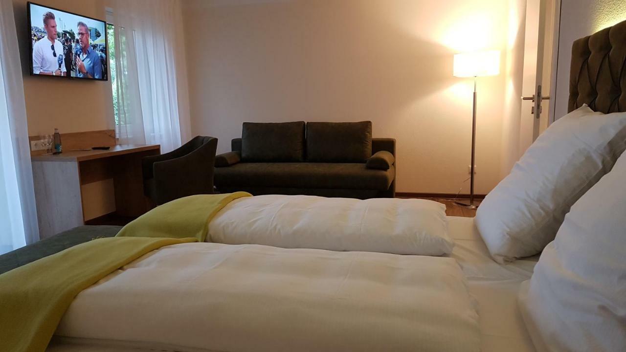 Kraeuterhotel & Restaurant Heidejaeger 머럼션 외부 사진