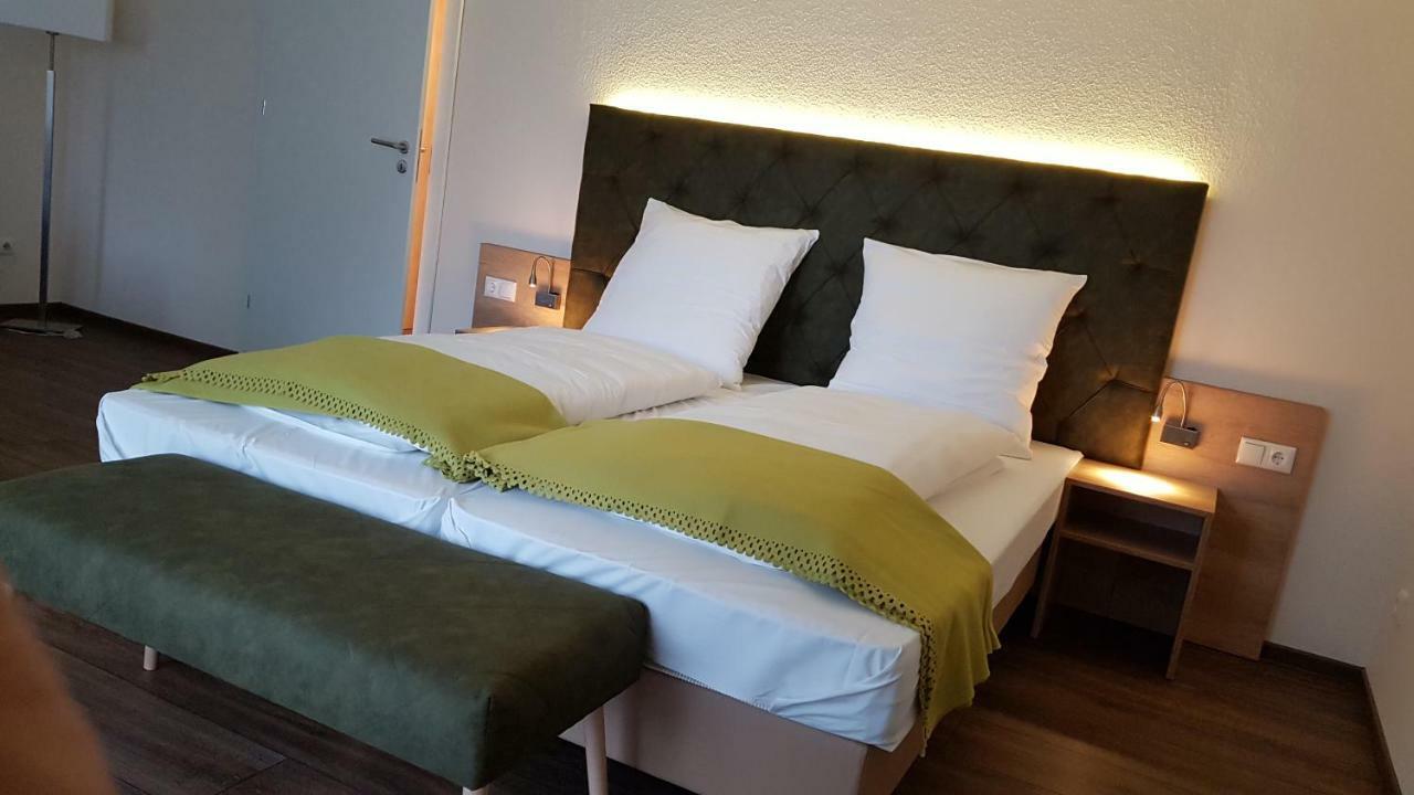 Kraeuterhotel & Restaurant Heidejaeger 머럼션 외부 사진